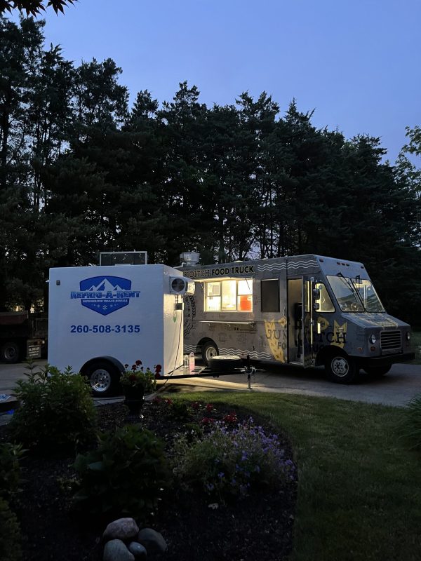 walk-in-refrigerated trailer cooler-for-rent-indiana